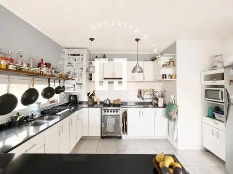 Depto Tipo Casa en Venta con 2 cocheras