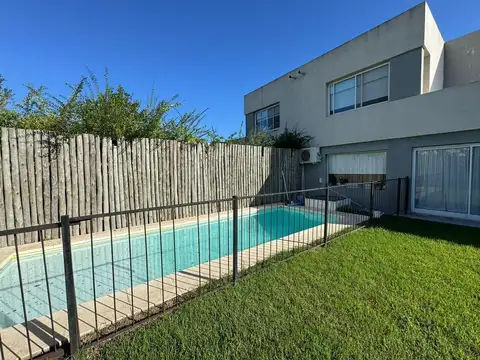 Casa en Alquiler de 4 dormitorios