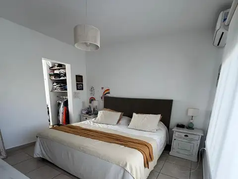 Casa  en Alquiler en Casas de Santa Guadalupe, Casas del Este, Pilar del Este