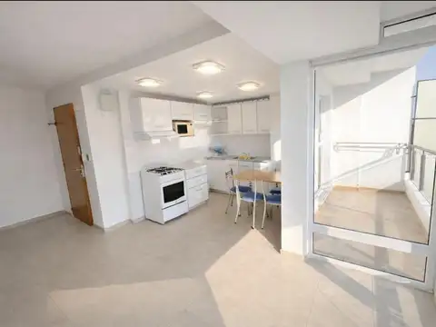 Amplio monoambiente en piso exclisuvo en Zona Rio 