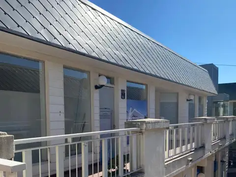 Local en Alquiler - Galería Paseo Victoria - Funes