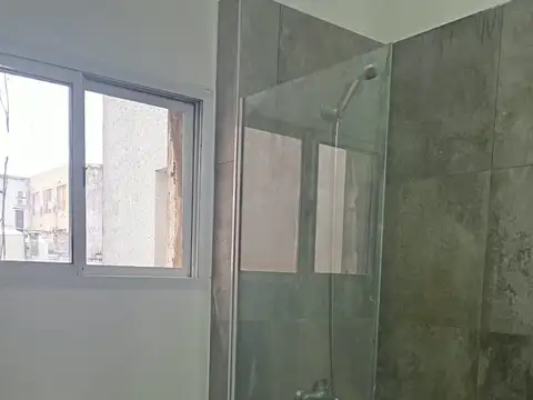 Salta 100, Piso 1