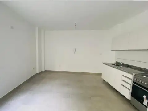Departamento en Alquiler en Villa Luro, $ 600.000