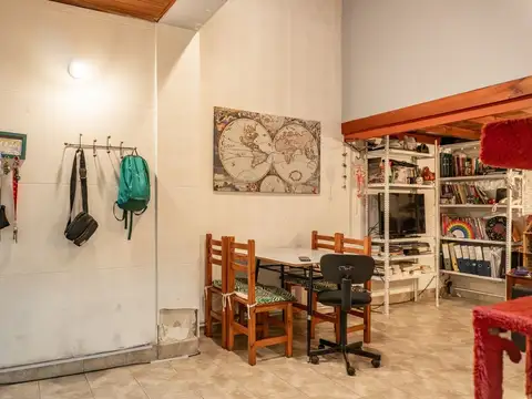 Depto Tipo Casa en Venta 56 años