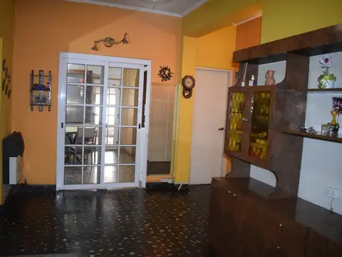 CASA 6 AMBIENTES VENTA TABLADA  Multifamiliar