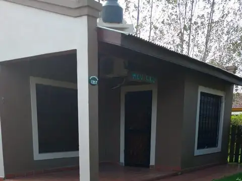 Casa 6 ambientes con 2 baños