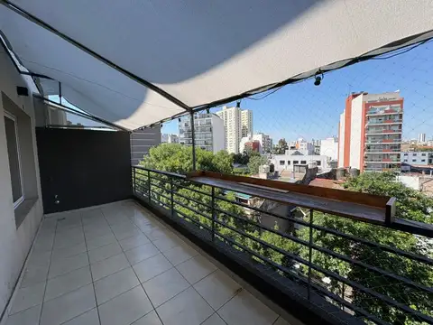 Alquiler | Depto 2 amb c/balcón, cochera y baulera | Coghlan