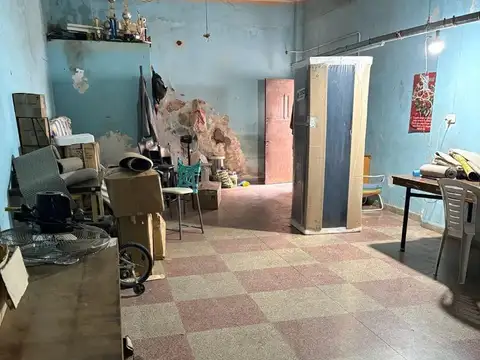 Local + Depósito en San Miguel - Av. Gaspar Campos
