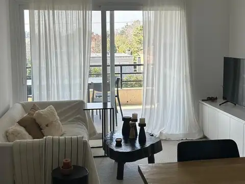 Departamento en Alquiler 2 Ambientes con Terraza en Zug Camaño