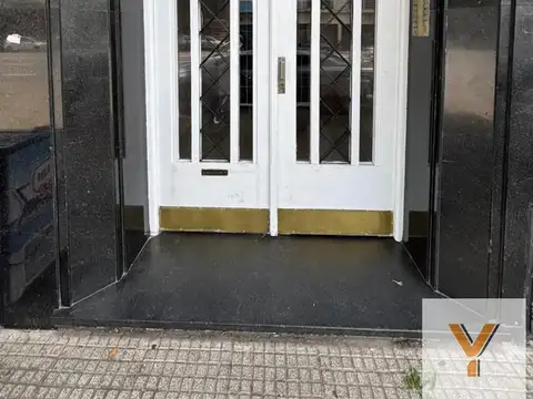 Avenida Rivadavia e/ Esteves Sagui y Oliden