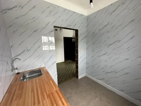 Casa 4 ambientes con 1 baño