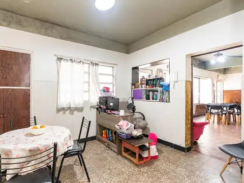Depto Tipo Casa en Venta de 5 ambientes