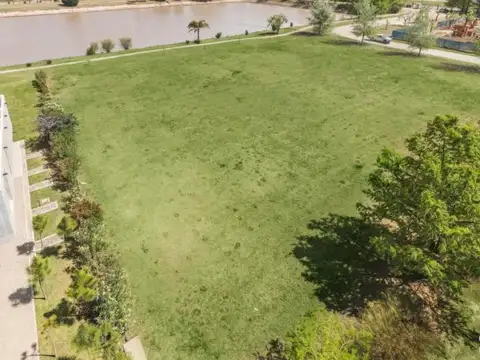 Terreno en  Puerto Roldán