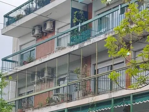 Totalmente reciclada y super luminosa a mts plaza Devoto