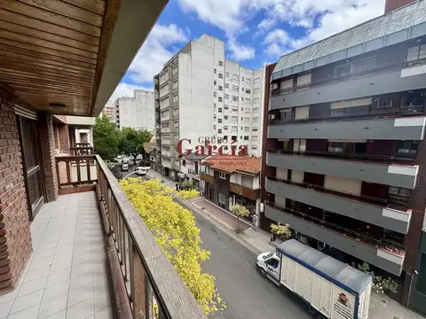 Departamento 4 ambientes con 3 baños