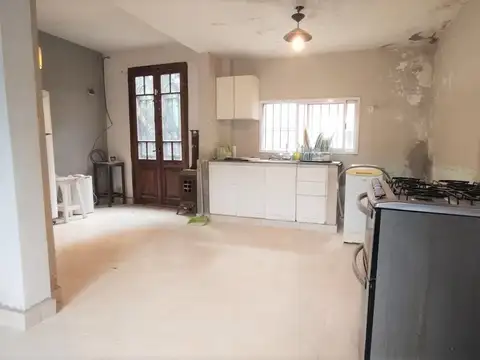 VENTA DE CASA DE 5 AMBIENTES EN VIRREYES