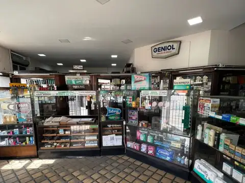 AV LISANDRO DE LA TORRE 2100