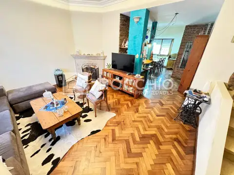 Casa 5 ambientes con 3 baños