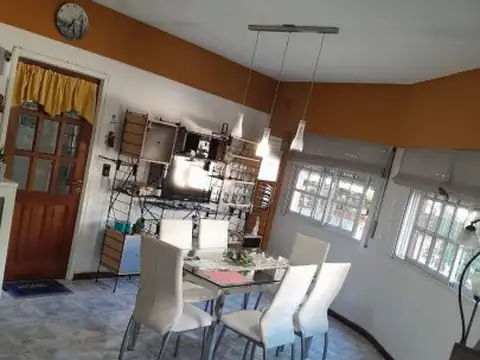 Depto Tipo Casa 3 ambientes con 1 baño