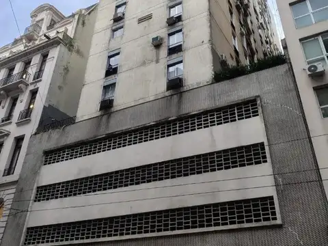 3 ambientes al frente con cochera fija