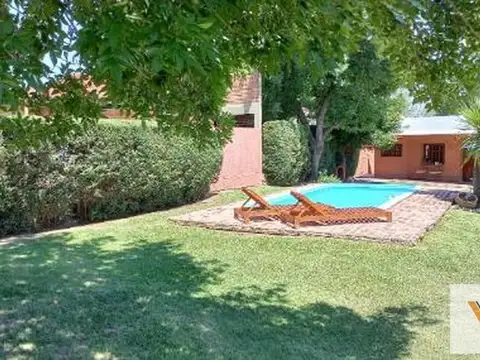 Casa 4 ambientes con 3 baños