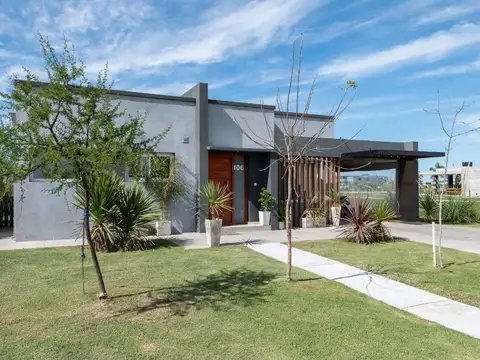 Venta Casa 3 amb con pileta Villalobos Hudson
