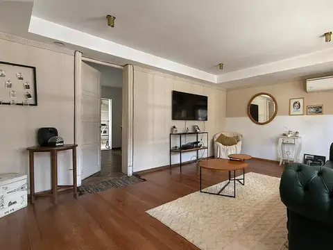Casa 6 ambientes con 2 baños