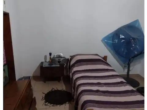 EN VENTA 3 PROPIEDADES EN UN LOTE !  EN  EL CRUCE DE FLORENCIO VARELA