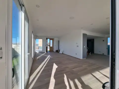 Casa 5 ambientes con 4 baños