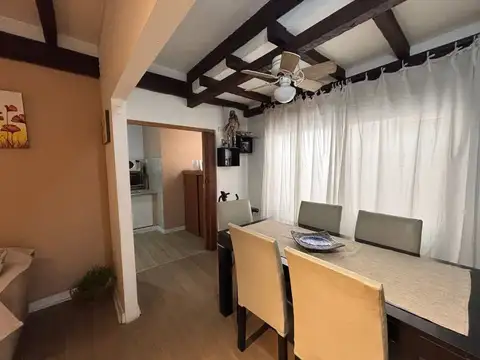 Depto Tipo Casa en Venta de 5 ambientes