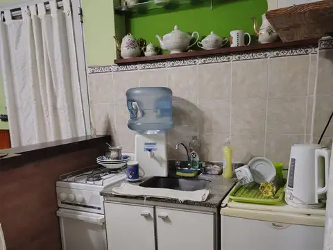 Casa 8 ambientes con 4 baños