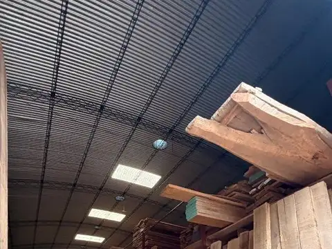 SE VENDE EXCELENTE GALPON EN B° ZUMARAN