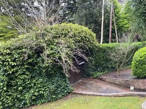 Casa 7 ambientes con 1 baño