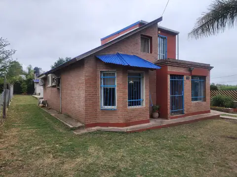 Casa 5 ambientes con 2 baños
