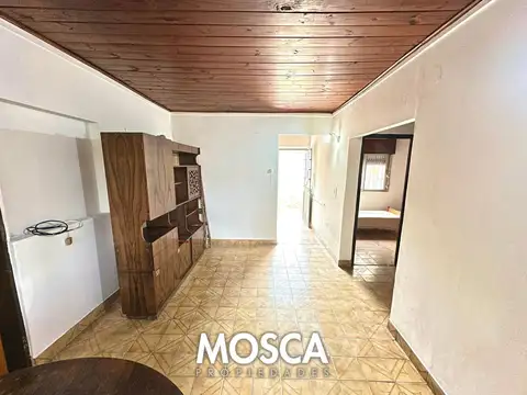 Casa 4 ambientes con 1 baño