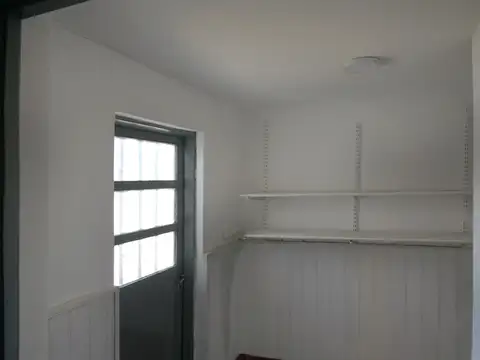 Casa en Alquiler con 1 cochera