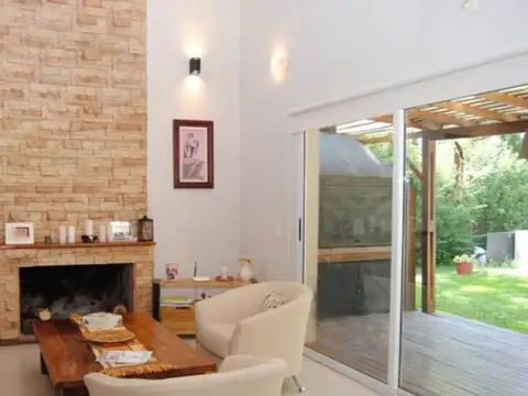 Casa 7 ambientes con 3 baños