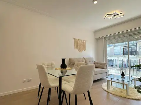 Bolivar 2200, Piso 8