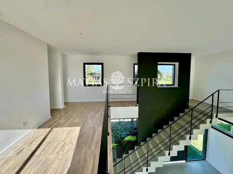 Casa 4 ambientes con 3 baños