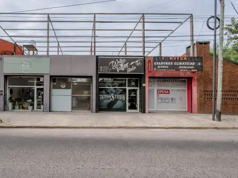 LOTE DE 318 m² CON  4 LOCALES EN VENTA EN TIGRE
