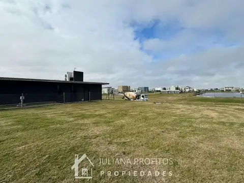 Lote perimetral en venta en Barrio Magallanes