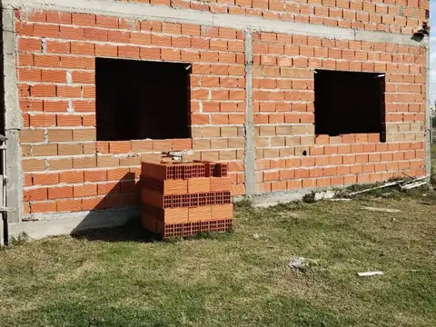 VENTA CASA en construcción ESTILO CAMPO EZEIZA