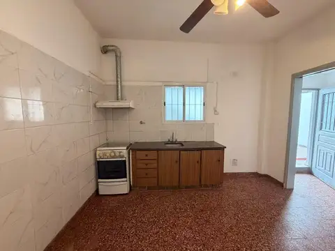 Casa 3 ambientes en Jose León Suarez