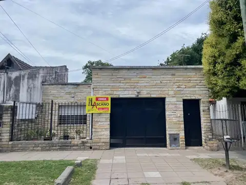 Hermosa casa a pocas cuadras de la Estación.