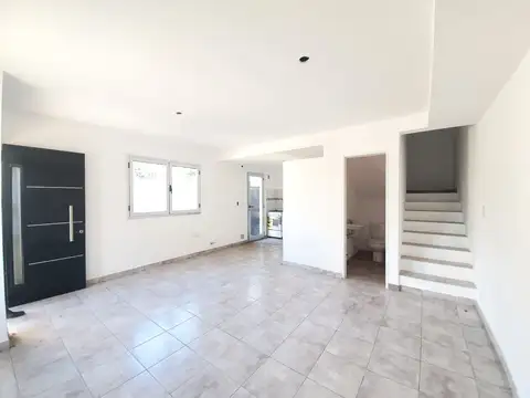 VENTA DUPLEX 2 DORMITORIOS CON COCHERA