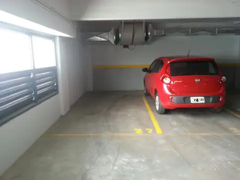 Cochera en alquiler fija cubierta en alquiler, acceso por rampa.