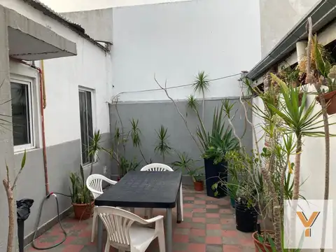 Depto Tipo Casa en Venta 40 años