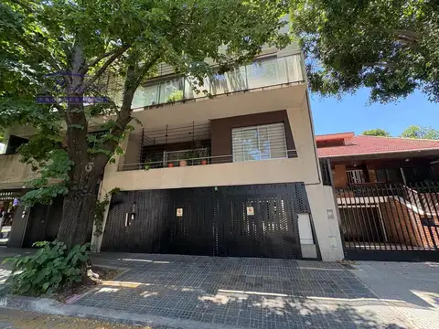 1 amb. Frente con balcón.