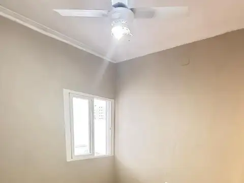 Casa con cochera y 2 dormitorios en venta. Barrio Ma Selva