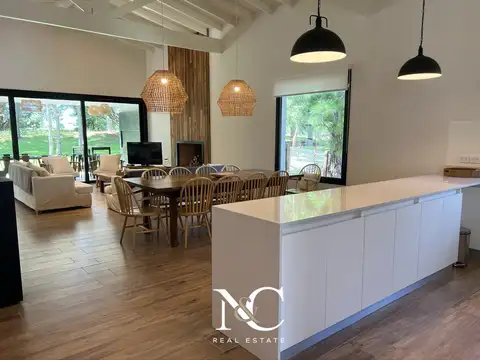 Casa en Alquiler Temporal en Costa Esmeralda, USD 350